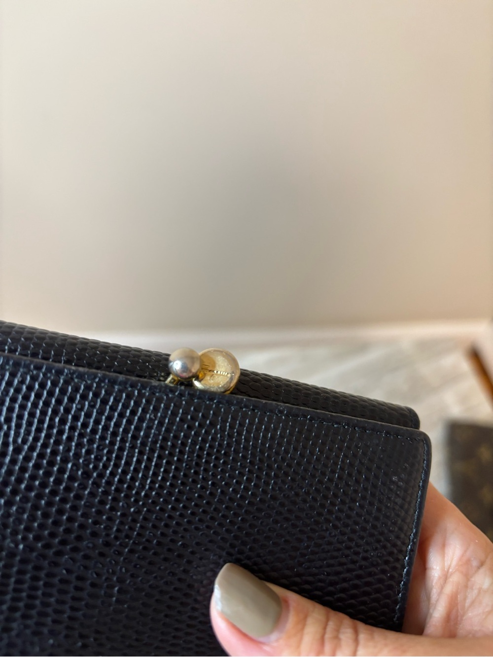 Salvatore Ferragamo Vara Bow Wallet Black Lizard Embossed Leather Kisslock Coin - Picture 7 of 11